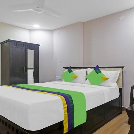 Treebo Purple Square Hotel Hyderabad Ngoại thất bức ảnh