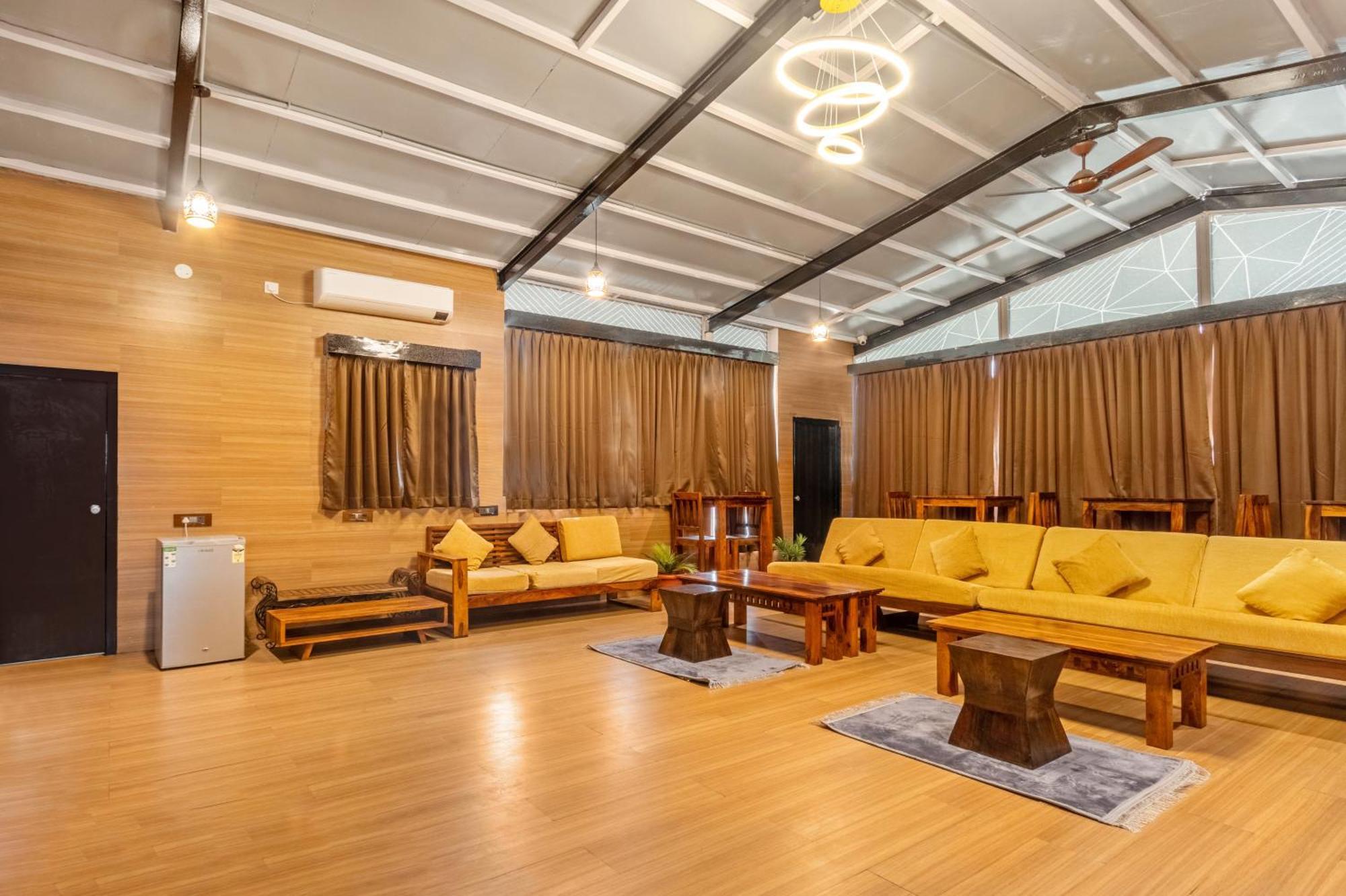 Treebo Purple Square Hotel Hyderabad Ngoại thất bức ảnh