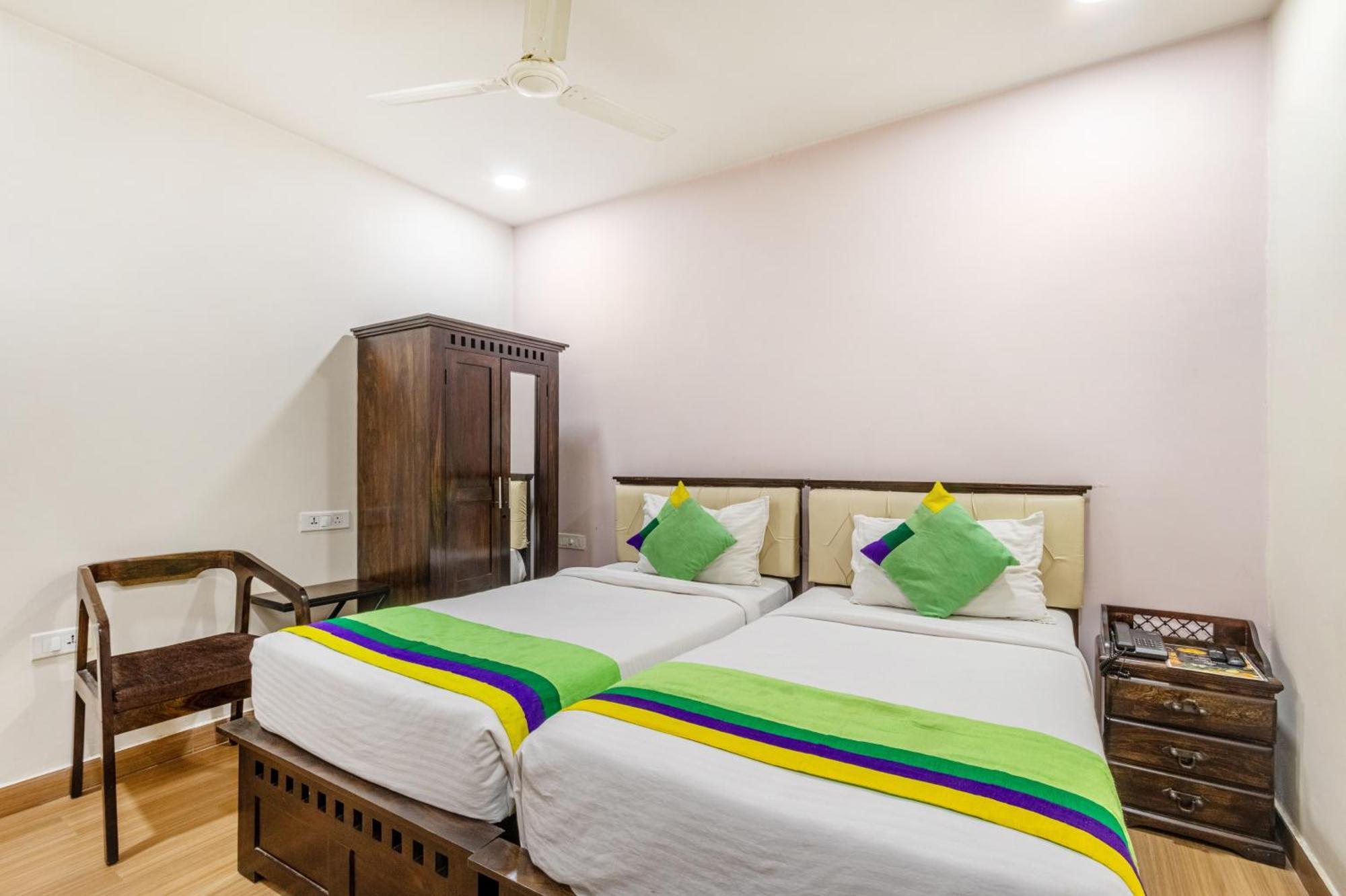 Treebo Purple Square Hotel Hyderabad Ngoại thất bức ảnh