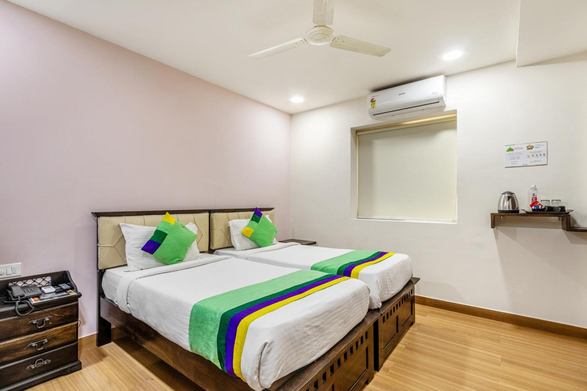 Treebo Purple Square Hotel Hyderabad Ngoại thất bức ảnh