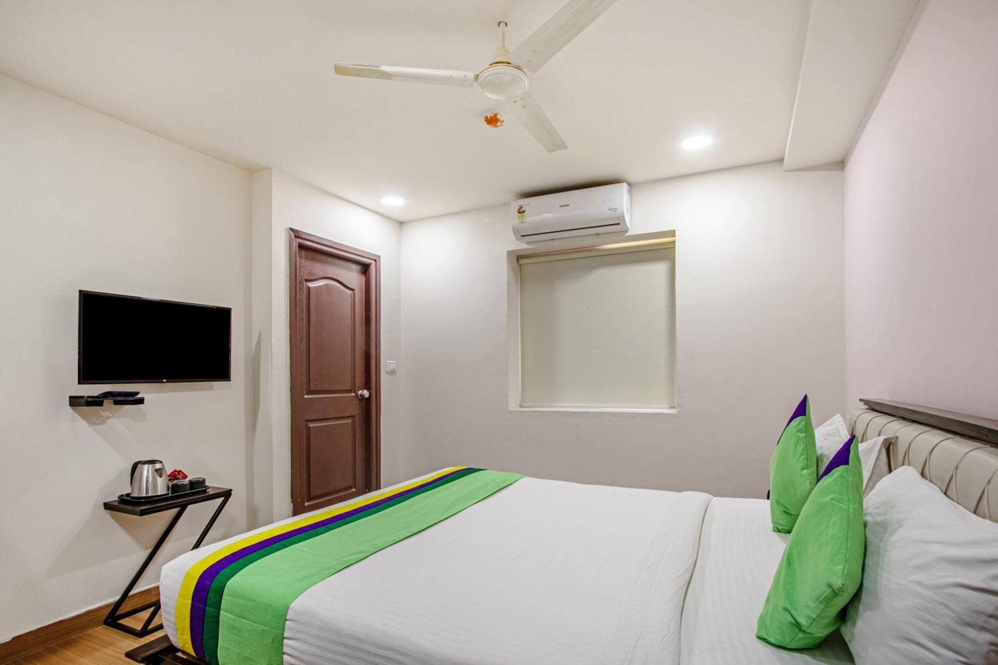 Treebo Purple Square Hotel Hyderabad Ngoại thất bức ảnh