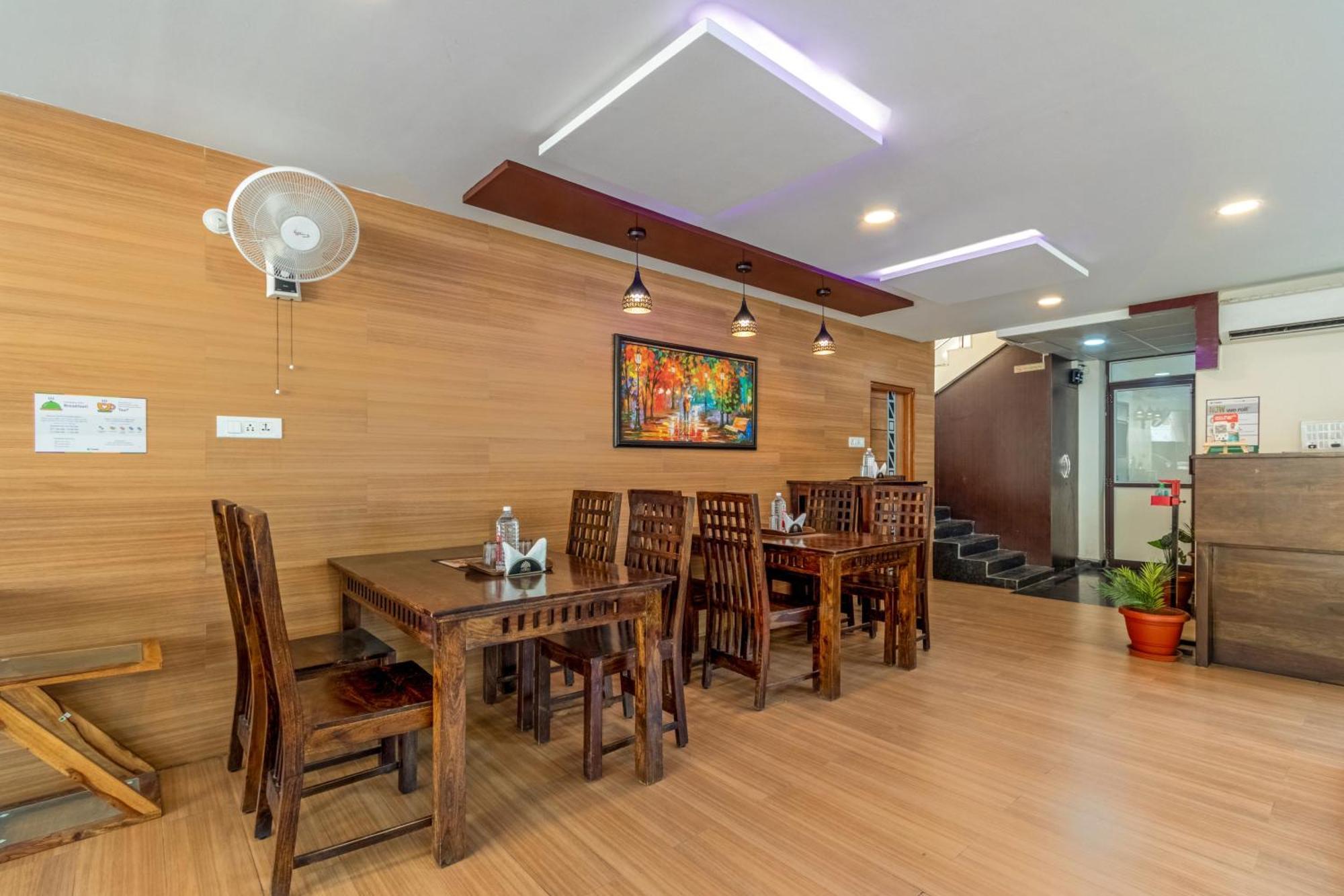 Treebo Purple Square Hotel Hyderabad Ngoại thất bức ảnh