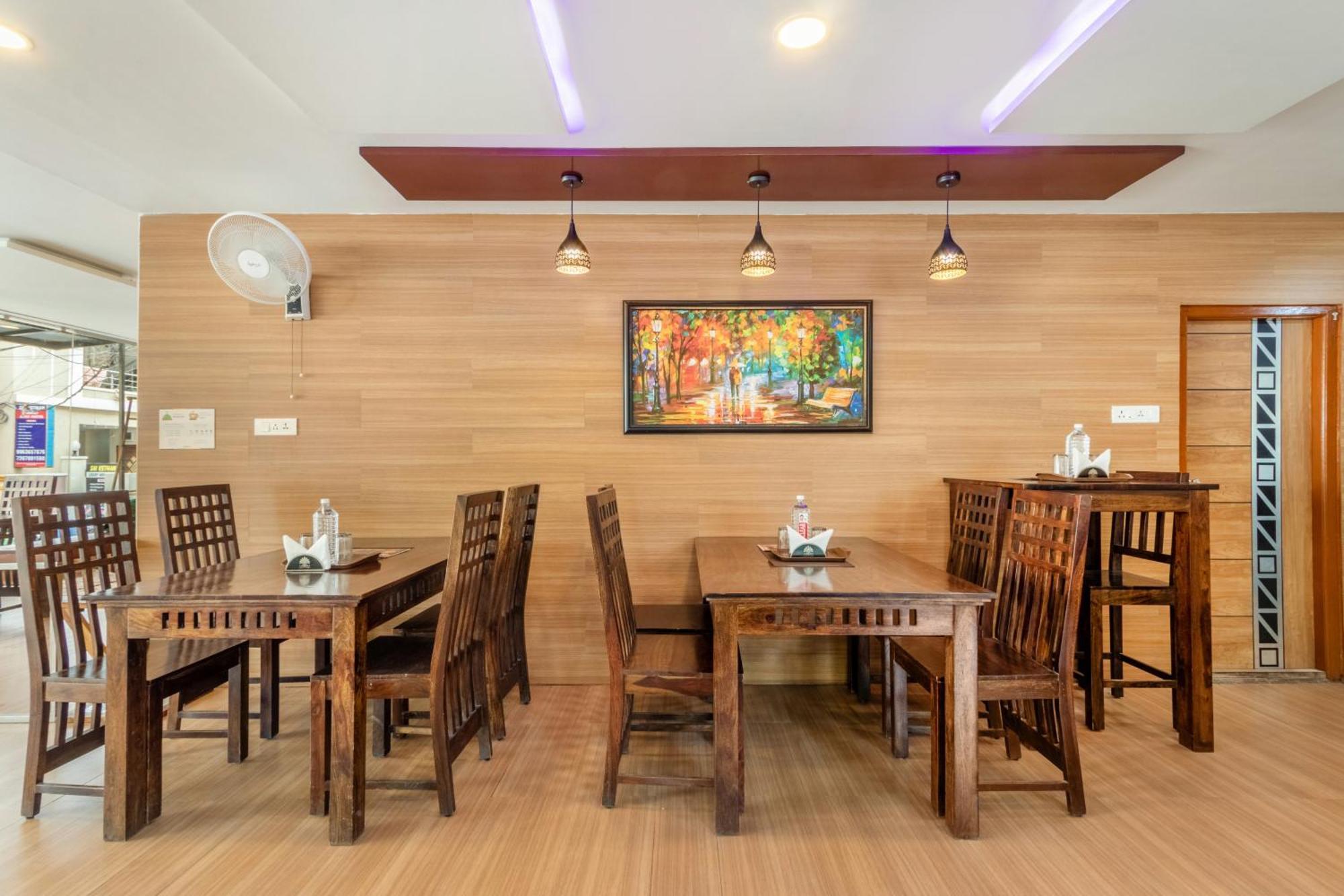 Treebo Purple Square Hotel Hyderabad Ngoại thất bức ảnh